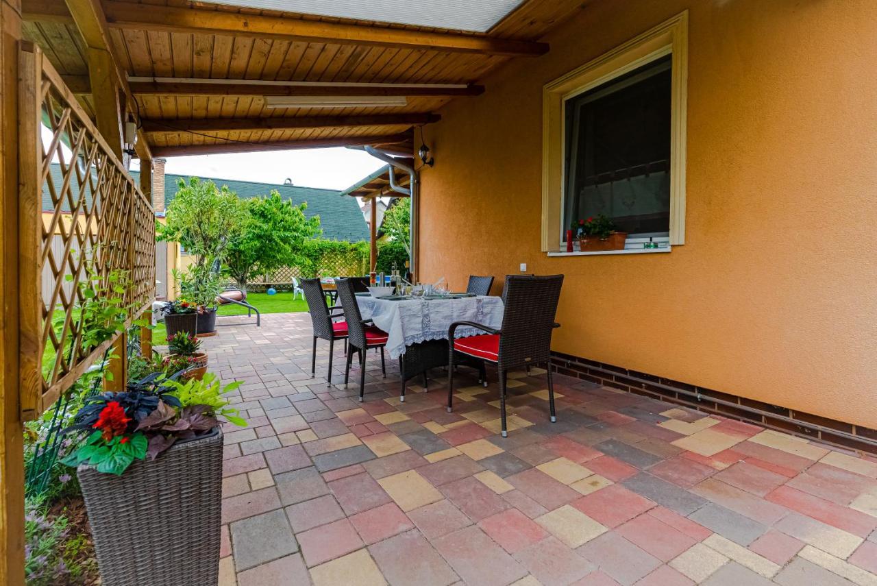 Sunny Garden Pihenőház Siófok Esterno foto