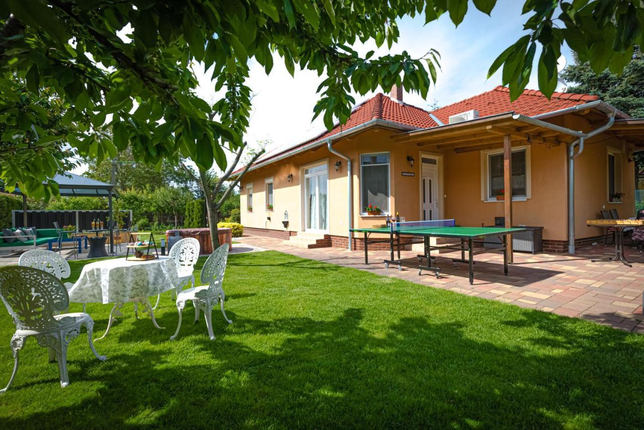 Sunny Garden Pihenőház Siófok Esterno foto